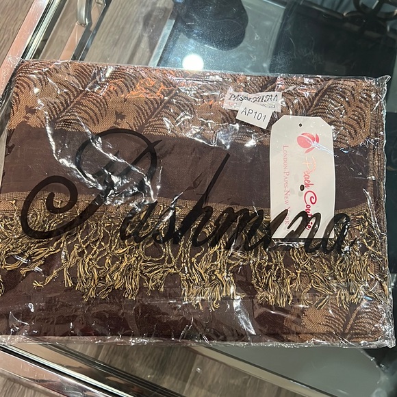 ✨Peach Couture Soft Persian Paisley Pashmina Shawl Scarf - Picture 3 of 6